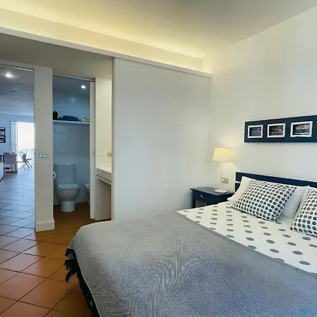 Beachfront Ideal Familias Y Grupos. Apartment *