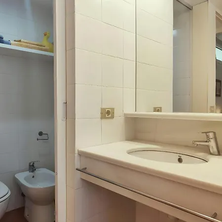 Apartment Beachfront Ideal Familias Y Grupos. Tamariu