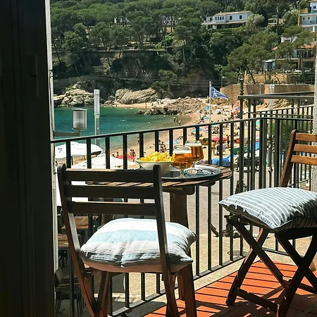 1: Beachfront Wifi Up To 6 Ppl 아파트