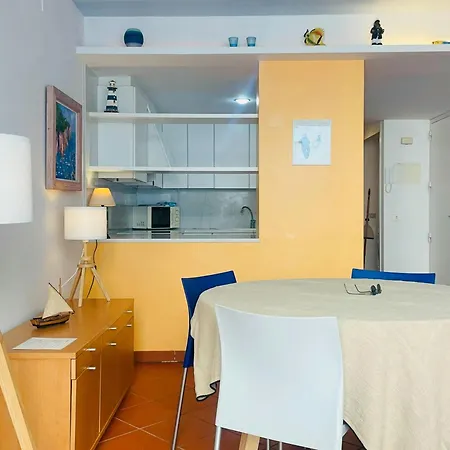 1: Beachfront Wifi Up To 6 Ppl *