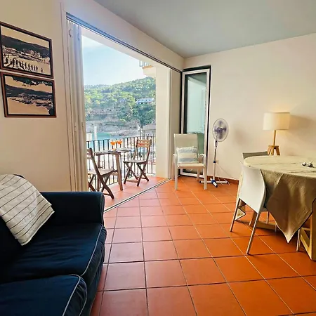 Tamariu Beach 1: Beachfront Home With Wifi Views דירה